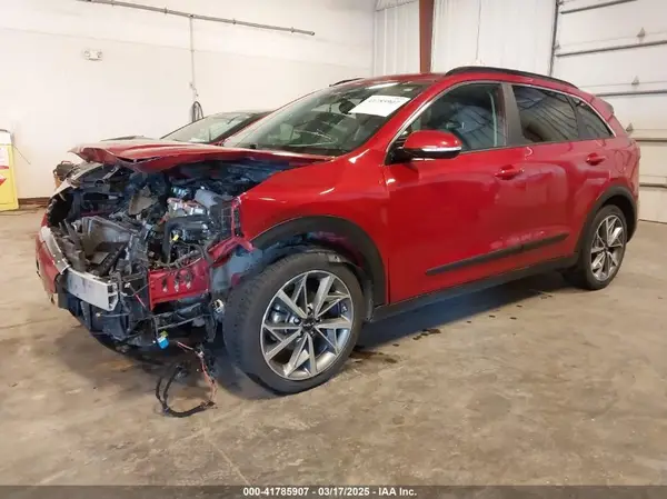 KNDCC3LC4N5518800 2022 KIA NIRO - Image 2