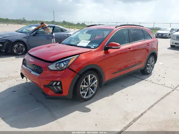 KNDCC3LC4N5533085 2022 KIA NIRO - Image 2