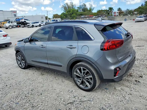 KNDCC3LC4N5533717 2022 KIA NIRO - Image 2
