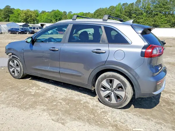 KNDCC3LC5H5049544 2017 KIA NIRO - Image 2