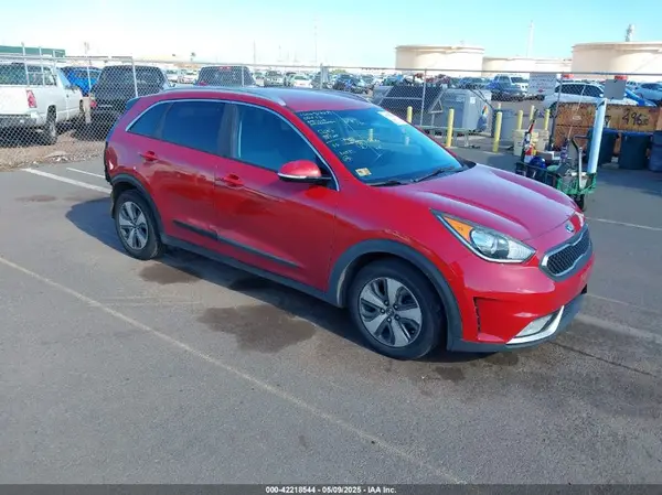KNDCC3LC5H5050001 2017 KIA NIRO - Image 1