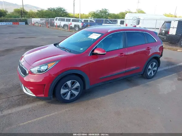 KNDCC3LC5H5050001 2017 KIA NIRO - Image 2