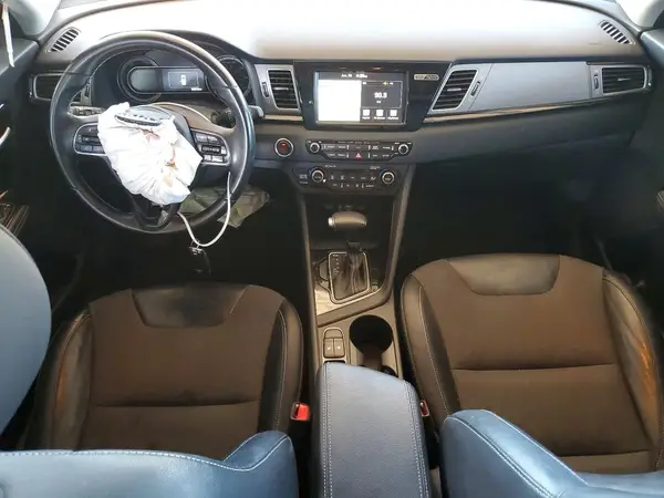 KNDCC3LC5H5051343 2017 KIA NIRO - Image 8