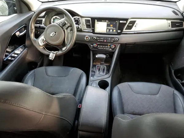 KNDCC3LC5H5056817 2017 KIA NIRO - Image 8