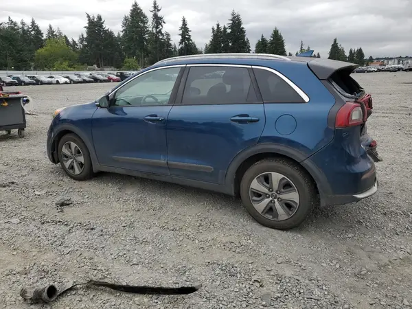 KNDCC3LC5H5058695 2017 KIA NIRO - Image 2