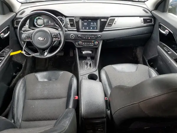 KNDCC3LC5H5058695 2017 KIA NIRO - Image 8