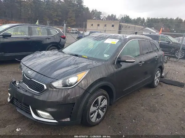 KNDCC3LC5H5059894 2017 KIA NIRO - Image 2