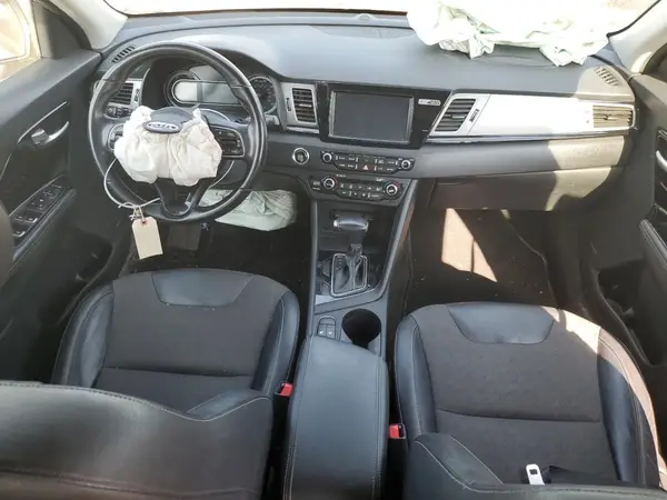 KNDCC3LC5H5068613 2017 KIA NIRO - Image 8