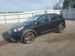 KNDCC3LC5H5069051 2017 KIA NIRO