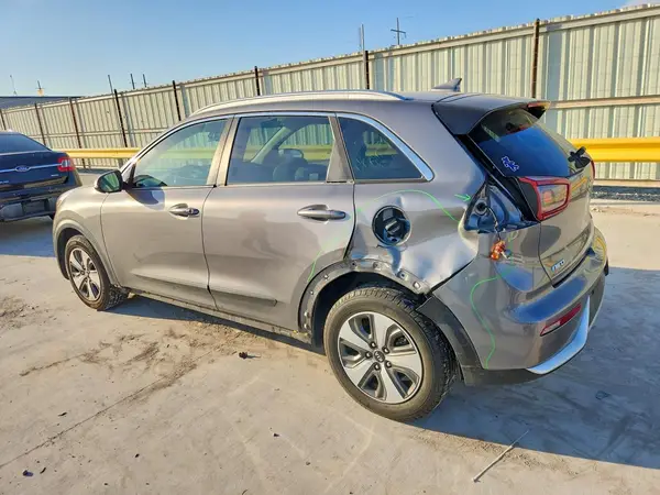 KNDCC3LC5J5125091 2018 KIA NIRO - Image 2