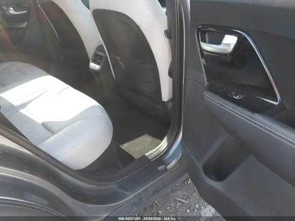 KNDCC3LC5J5139184 2018 KIA NIRO - Image 8