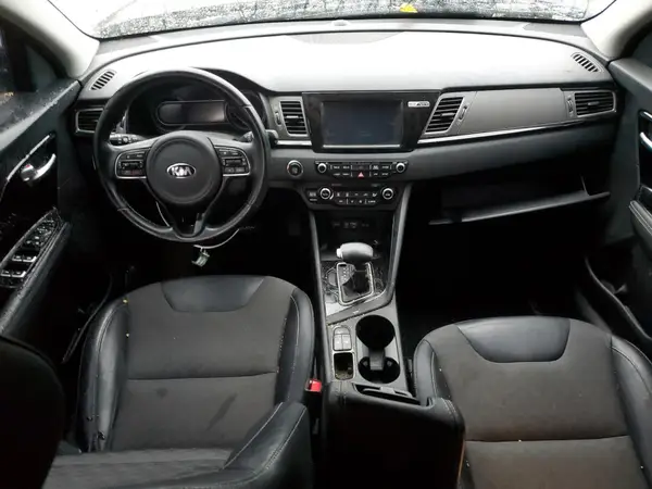 KNDCC3LC5J5150671 2018 KIA NIRO - Image 8