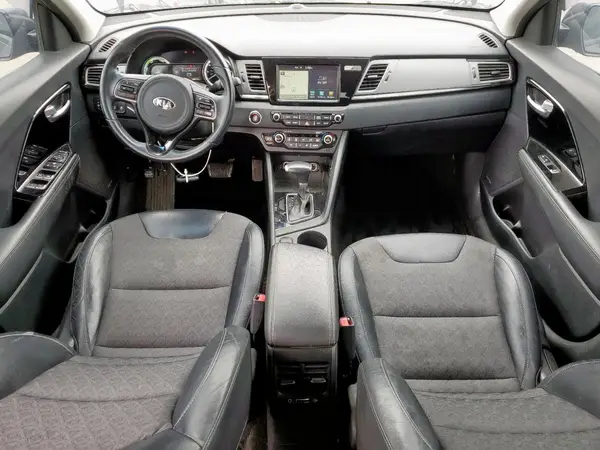 KNDCC3LC5J5160617 2018 KIA NIRO - Image 8