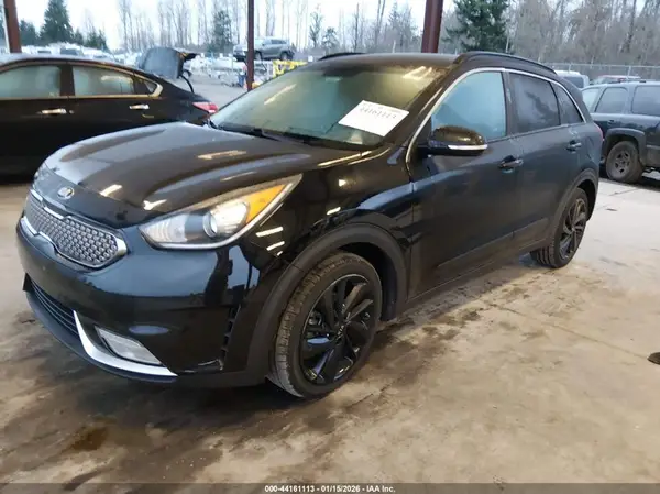 KNDCC3LC5K5297087 2019 KIA NIRO - Image 2
