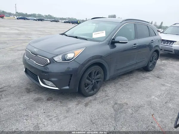 KNDCC3LC5K5299437 2019 KIA NIRO - Image 2