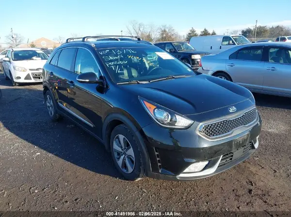 KNDCC3LC5K5303180 2019 KIA NIRO - Image 1