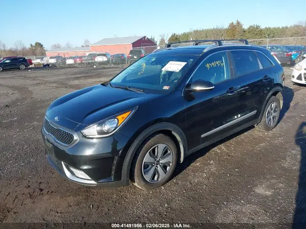 KNDCC3LC5K5303180 2019 KIA NIRO - Image 2