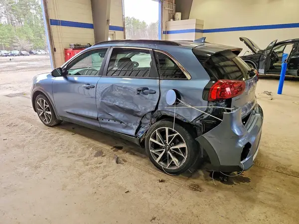 KNDCC3LC5L5422865 2020 KIA NIRO - Image 2