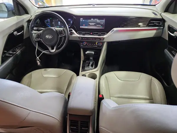 KNDCC3LC5L5422865 2020 KIA NIRO - Image 8