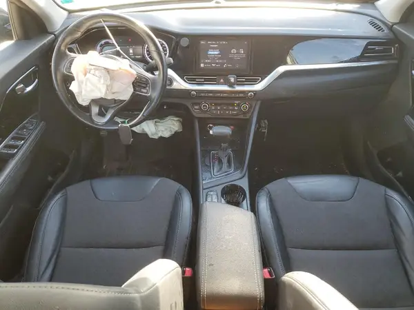 KNDCC3LC5N5512276 2022 KIA NIRO - Image 8