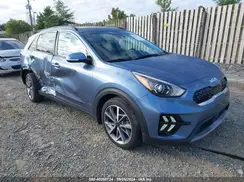 KNDCC3LC5N5536688 2022 KIA NIRO