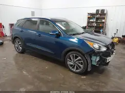 KNDCC3LC6H5045972 2017 KIA NIRO