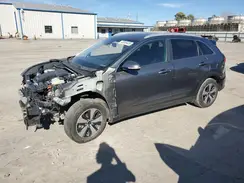 KNDCC3LC6H5048564 2017 KIA NIRO