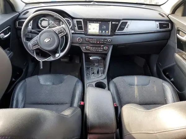KNDCC3LC6H5052078 2017 KIA NIRO - Image 8
