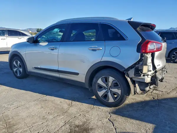 KNDCC3LC6H5055241 2017 KIA NIRO - Image 2