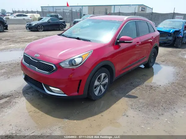 KNDCC3LC6H5059161 2017 KIA NIRO - Image 2