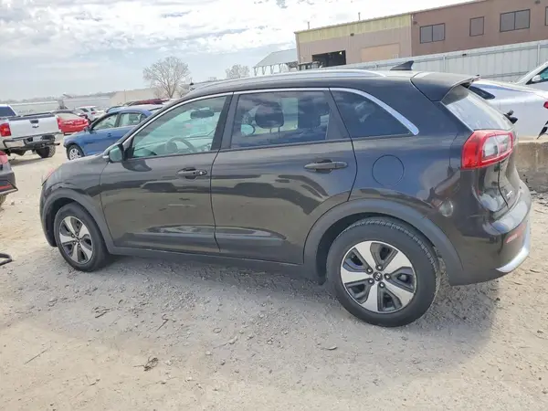 KNDCC3LC6H5059242 2017 KIA NIRO - Image 2