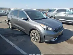 KNDCC3LC6H5059354 2017 KIA NIRO
