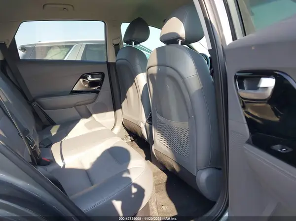 KNDCC3LC6H5059354 2017 KIA NIRO - Image 8