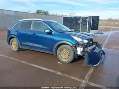 KNDCC3LC6H5063128 2017 KIA NIRO