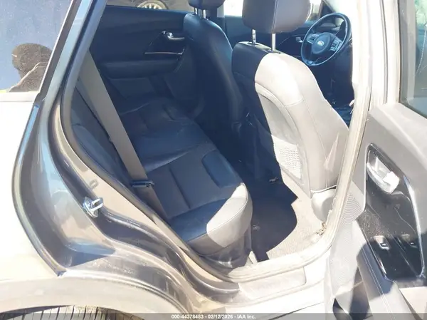 KNDCC3LC6H5067440 2017 KIA NIRO - Image 8