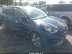 KNDCC3LC6H5067454 2017 KIA NIRO