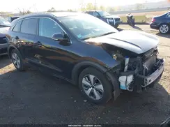 KNDCC3LC6H5067602 2017 KIA NIRO