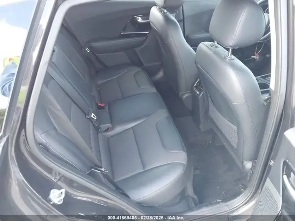 KNDCC3LC6H5068779 2017 KIA NIRO - Image 8