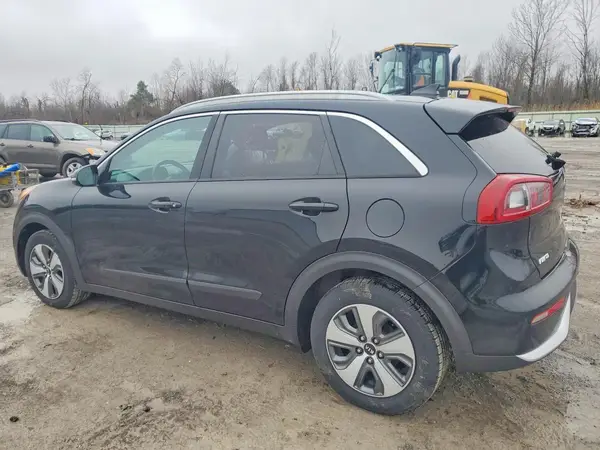 KNDCC3LC6H5071133 2017 KIA NIRO - Image 2
