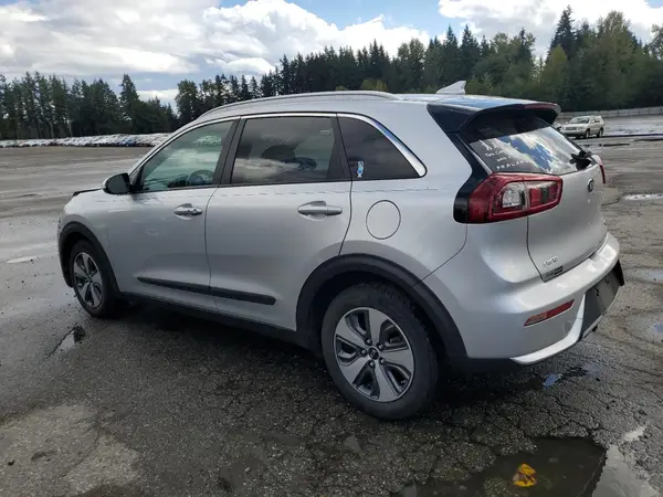 KNDCC3LC6H5071794 2017 KIA NIRO - Image 2