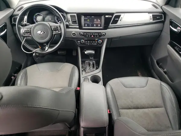 KNDCC3LC6H5072072 2017 KIA NIRO - Image 8