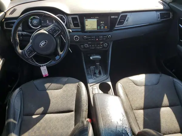 KNDCC3LC6H5081760 2017 KIA NIRO - Image 8