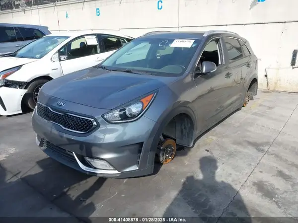 KNDCC3LC6H5089910 2017 KIA NIRO - Image 2