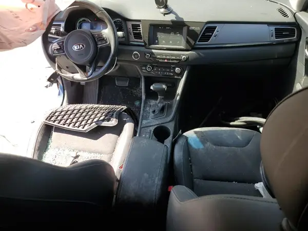 KNDCC3LC6J5109109 2018 KIA NIRO - Image 8