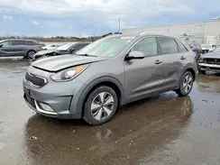 KNDCC3LC6J5110695 2018 KIA NIRO