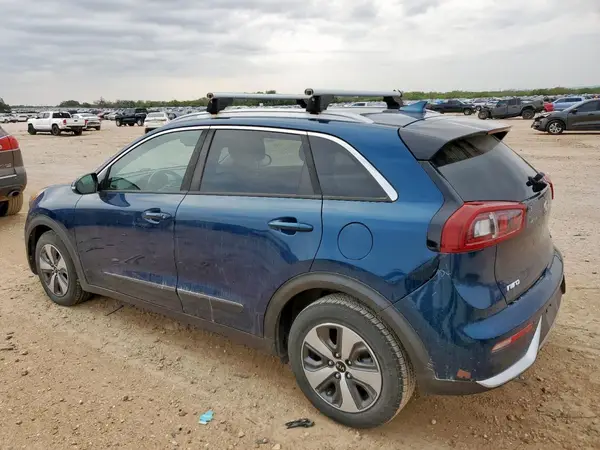 KNDCC3LC6J5114178 2018 KIA NIRO - Image 2