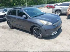 KNDCC3LC6J5135080 2018 KIA NIRO