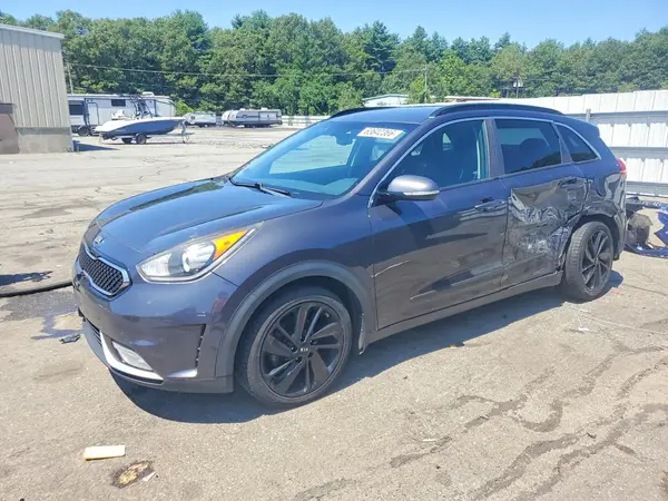 KNDCC3LC6J5140795 2018 KIA NIRO - Image 1