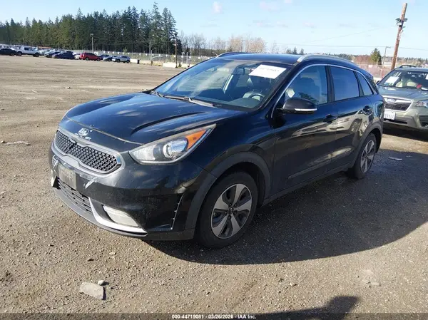 KNDCC3LC6J5144779 2018 KIA NIRO - Image 2