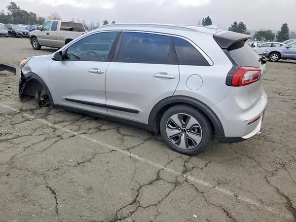 KNDCC3LC6J5148315 2018 KIA NIRO - Image 2